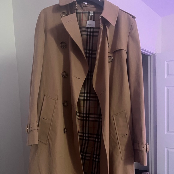 Burberry size 6 women’s trench coat